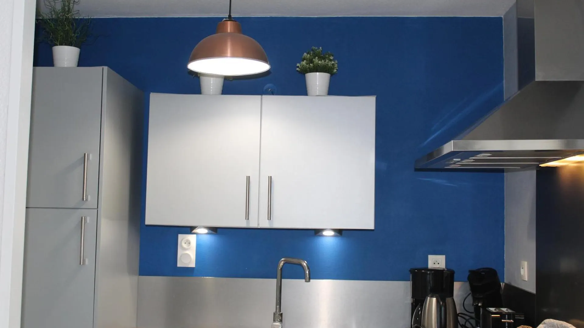 Appartement L'ESTRAN, 4 kms des plages, port, GR 34 et 2 h 15 Paris LGV Plérin France
