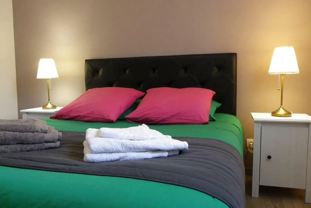 L'ESTRAN, 4 kms des plages, port, GR 34 et 2 h 15 Paris LGV Plérin Appartement